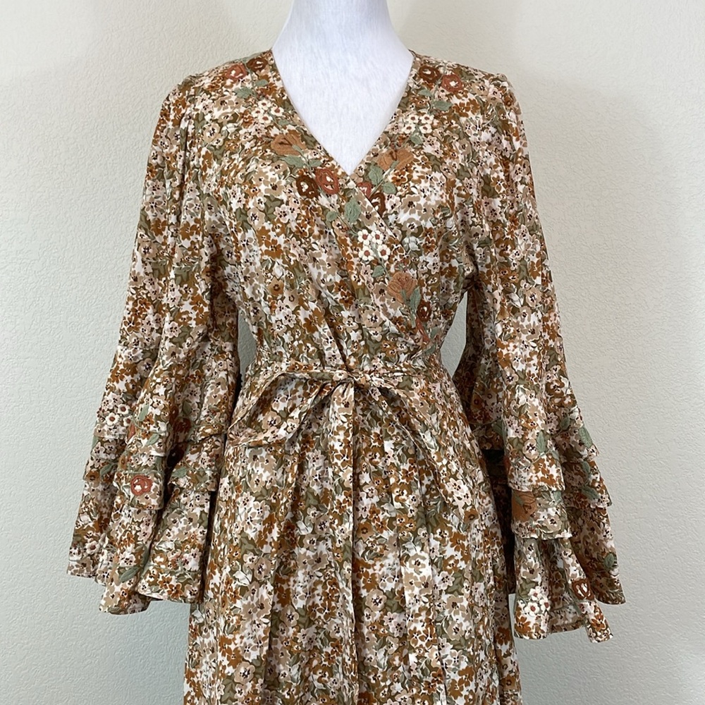 NWT Mi Golondrina brown floral wrap maxi dress with ruffle sleeves size large - Picture 2 of 13